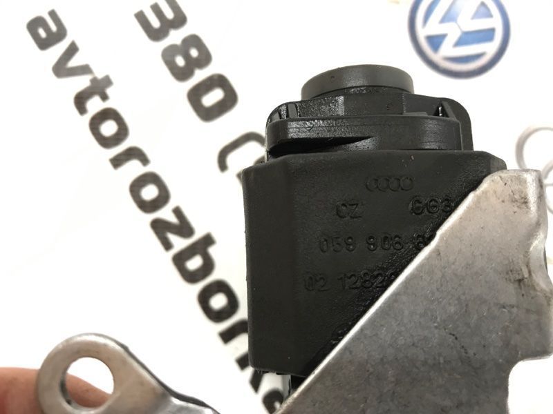 Датчик 059906627R Volkswagen Touareg