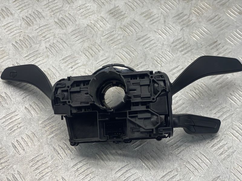 Блок подрулевых переключателей 4N0907129 Audi A4