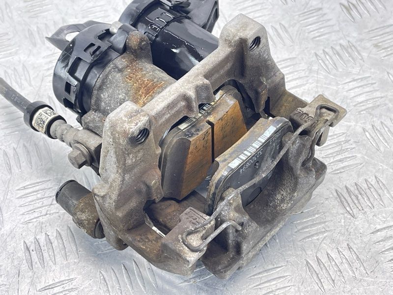 Суппорт тормозной 32217364 Volvo XC90