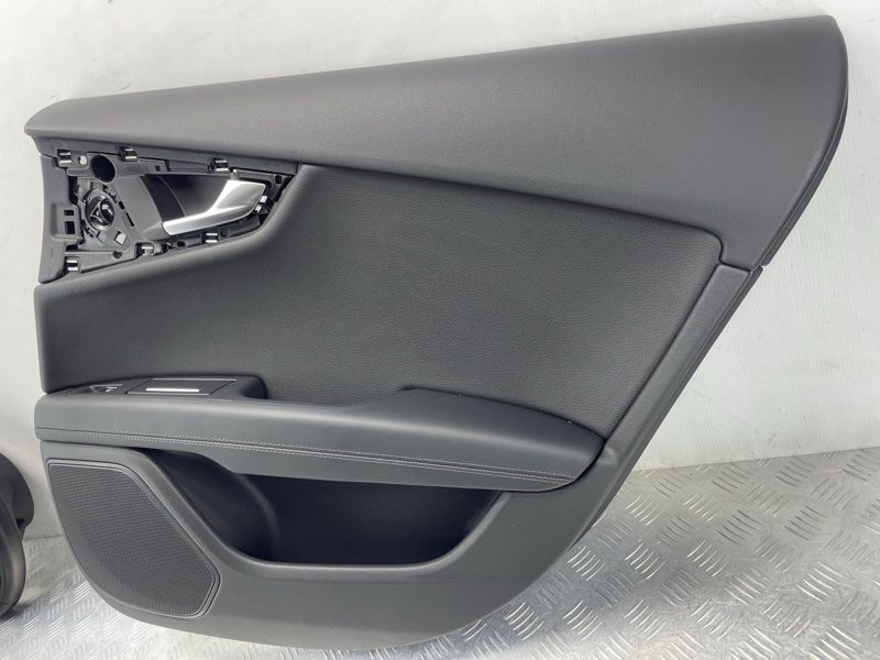 Обшивка дверей Audi A7