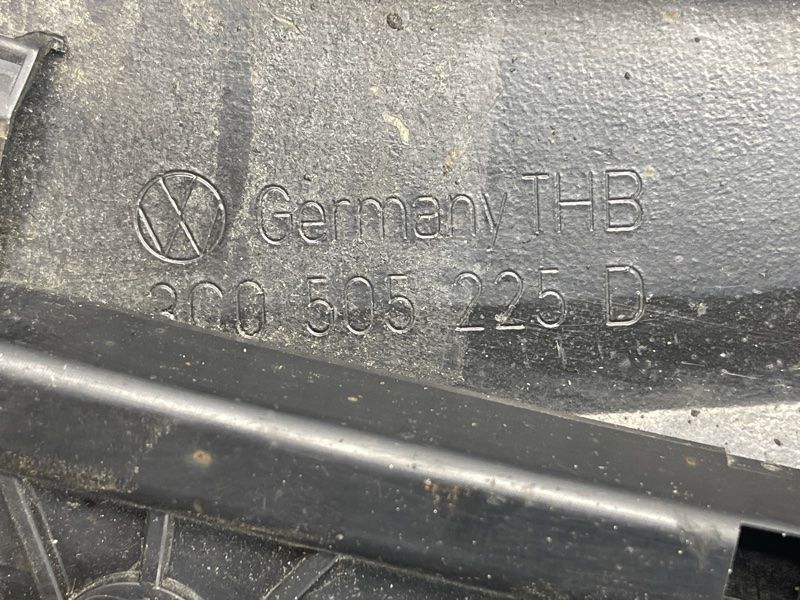 Важіль задньої підвіски поздовжній 3C0505225D Audi Q3