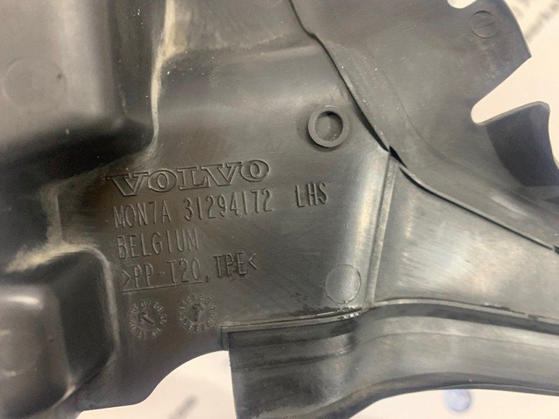 Дефлектор радіатора Повітропровід 31294172 Volvo XC60