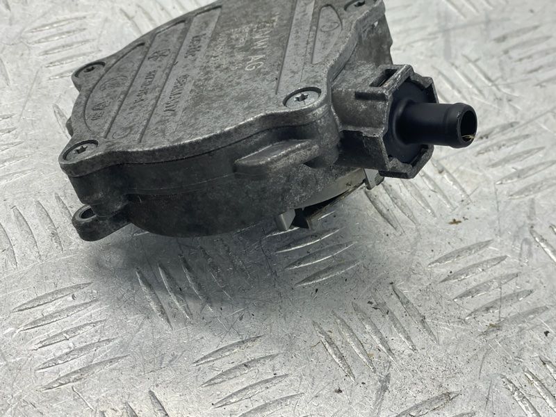 Вакуумний насос 06E145100Q Audi Q7