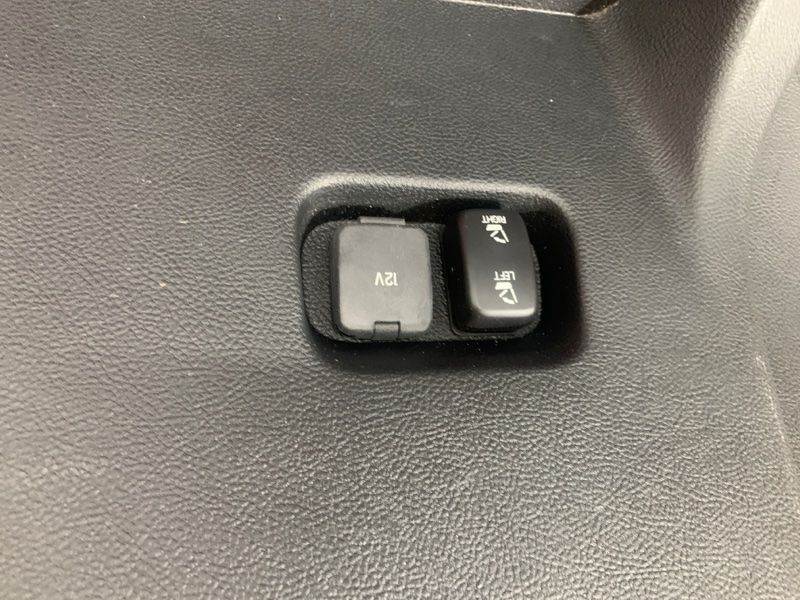 Обшивка багажника Ford Edge