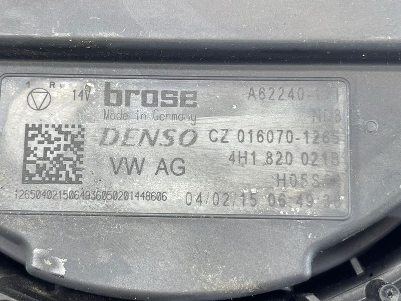 Вентилятор печки 4H1820021B Audi A8