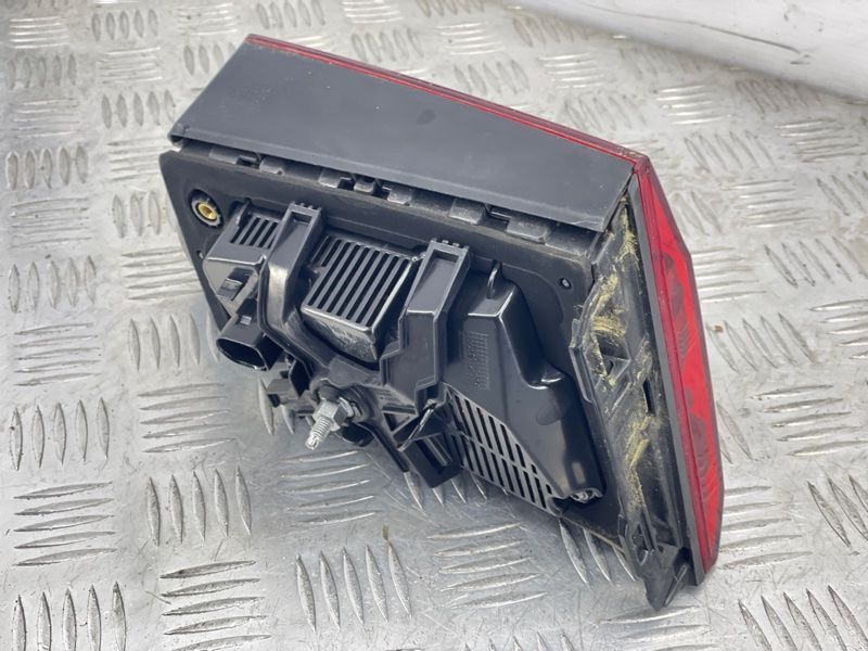 Стоп / Фонарь внутренний 4G5945094D Audi A6