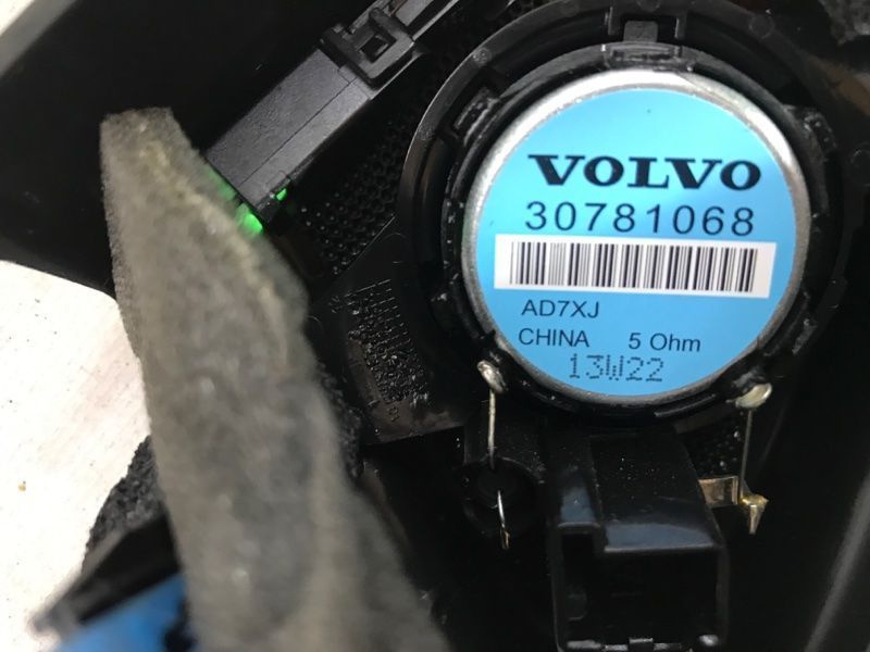 Накладка двери с высокочастотным динамиком 31393681 Volvo XC60