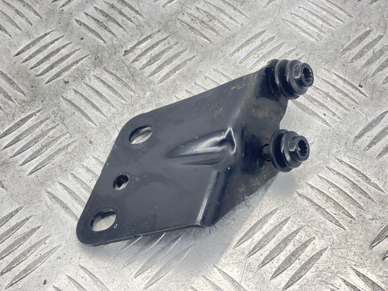 Кронштейн 4M0805252B Audi Q7