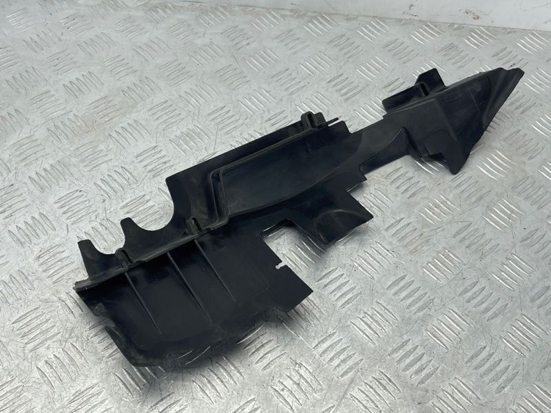 Воздуховод радиатора 3C8121284E Volkswagen CC
