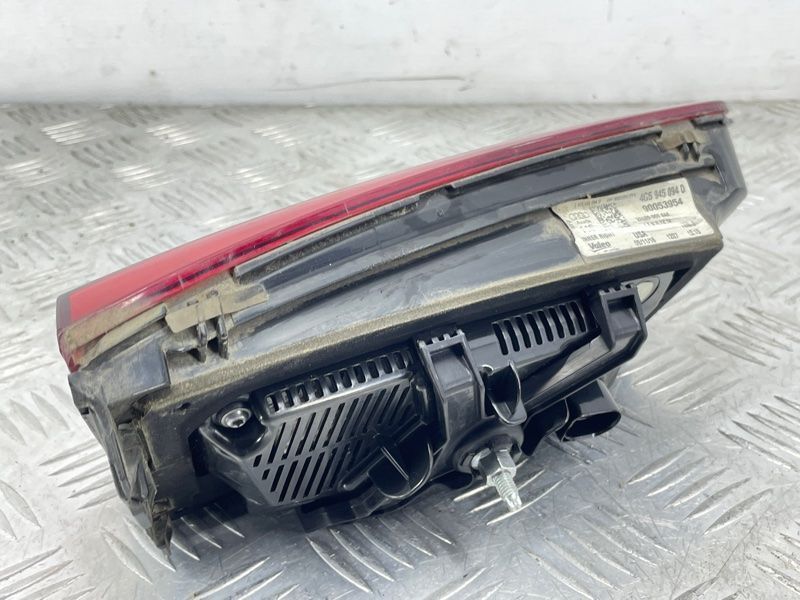 Стоп / Фонарь внутренний 4G5945094D Audi A6