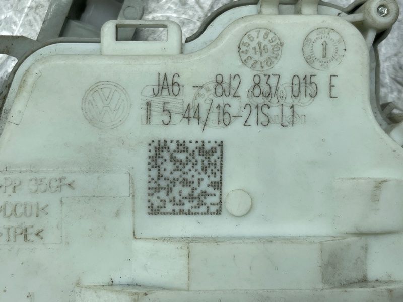 Замок дверей 8J2837015E Audi Q7
