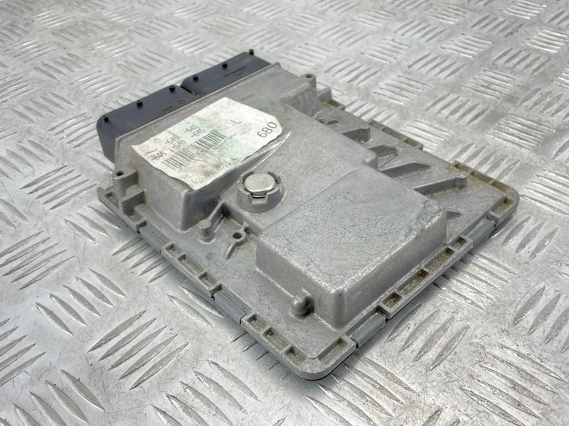 Блок управления двигателем 4G2907551A Audi A7