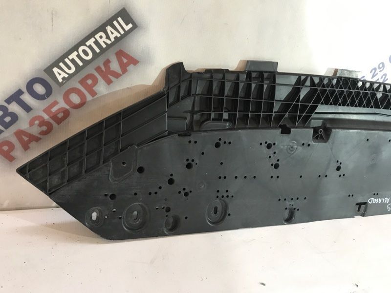 Захист бампера 8W0807611B Audi A4 Allroad