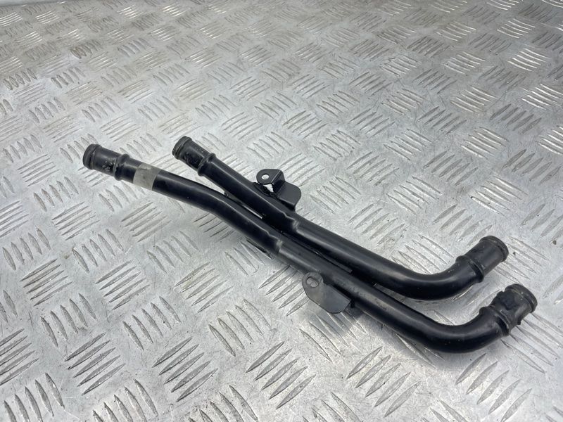 Трубопровод системы охлаждения 7P0121070AC Volkswagen Touareg