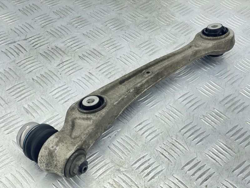 Важіль передньої підвіски несучий нижній 8K0407156C Audi Q5