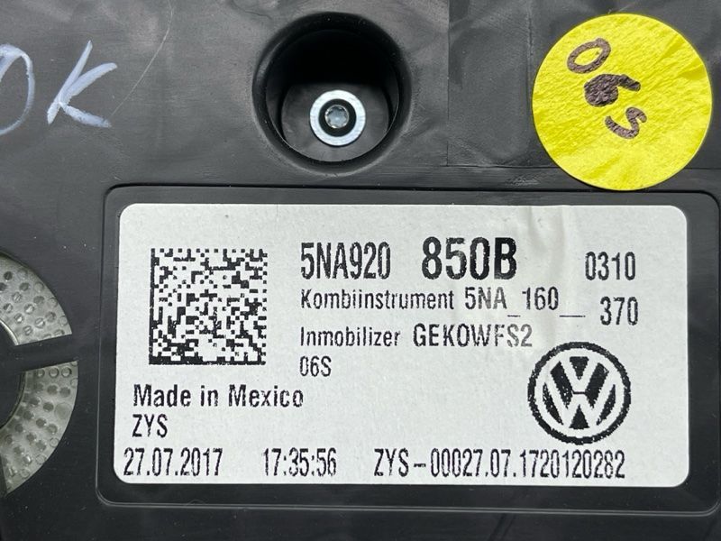Комбинация приборов / Спидометр 5NA920850B Volkswagen Tiguan