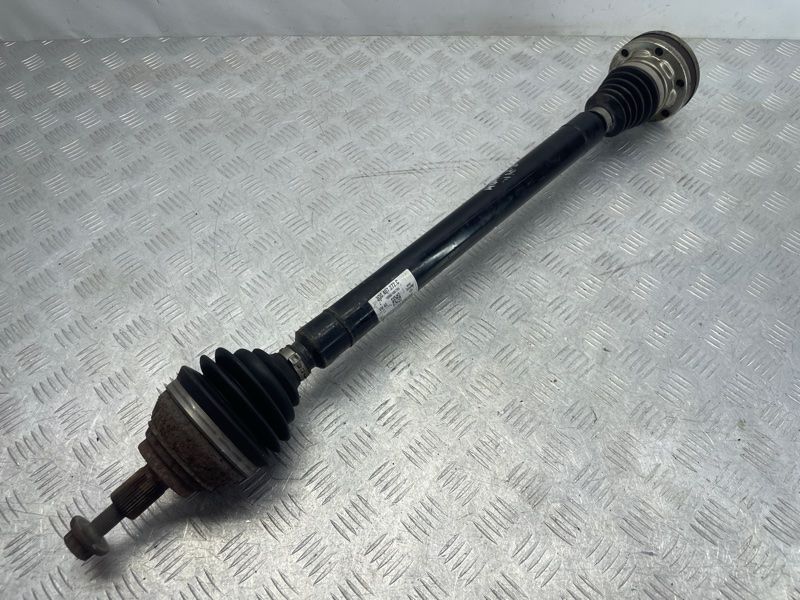 Піввісь 3Q0407272C Volkswagen Tiguan