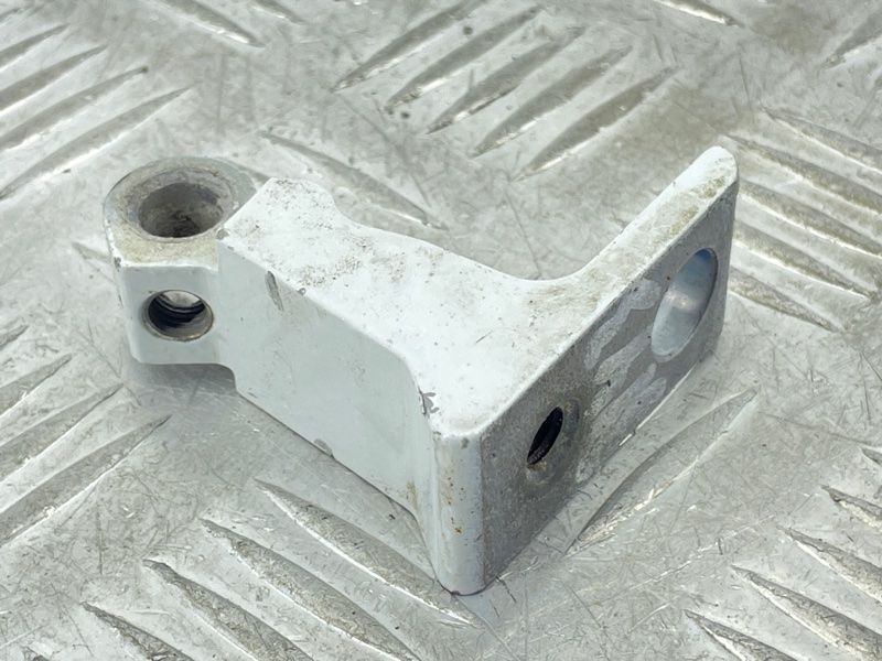 Петля двери 8S0833403E Audi Q7