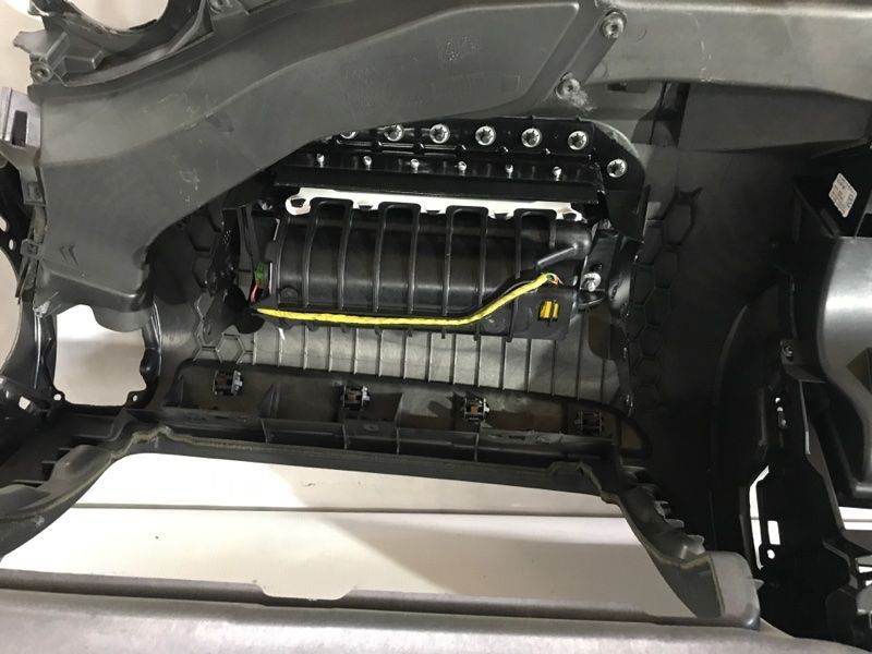 Торпедо з подушкою безпеки 4L1857041N24A Audi Q7