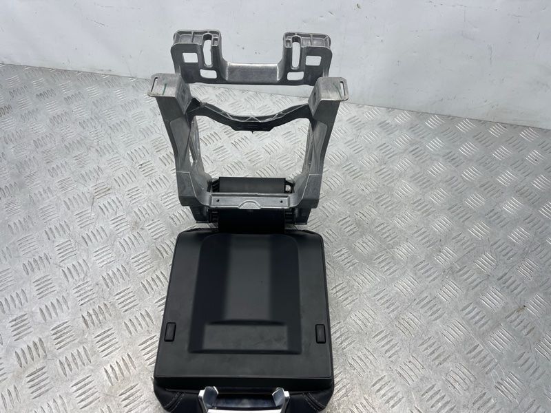 Підлокітник 4K0864207DGYM Audi A6