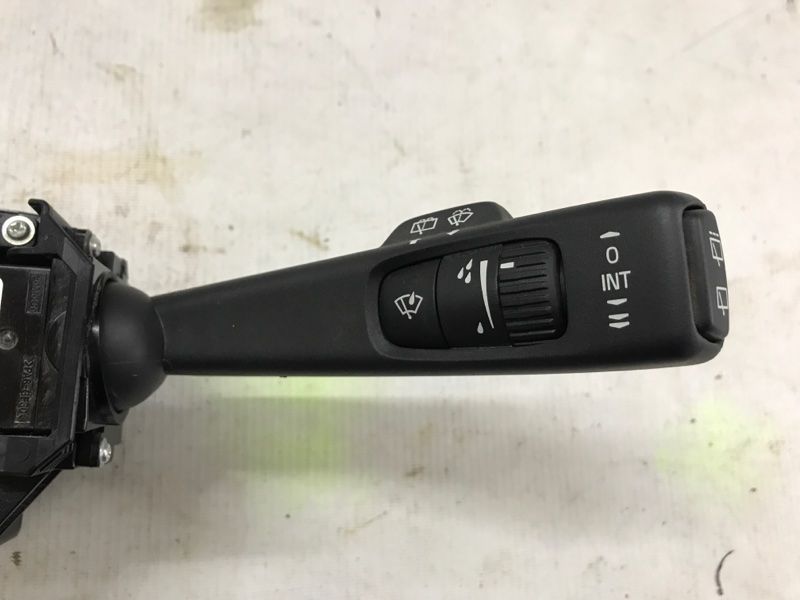 Блок подрулевых переключателей 31481765 Volvo XC60