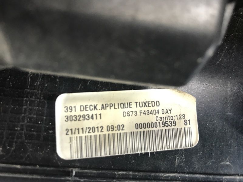Панель кришки багажника DS73F43404BLW Ford Fusion