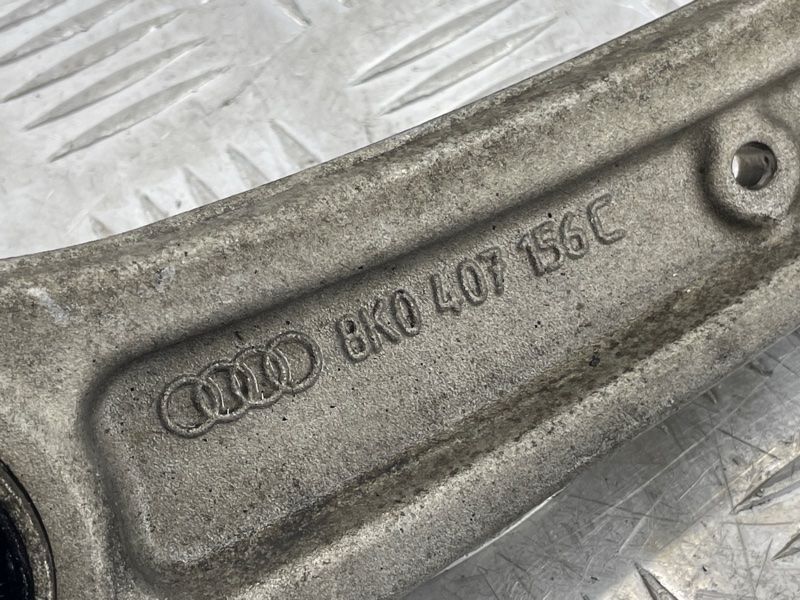 Важіль передньої підвіски несучий нижній 8K0407156C Audi Q5