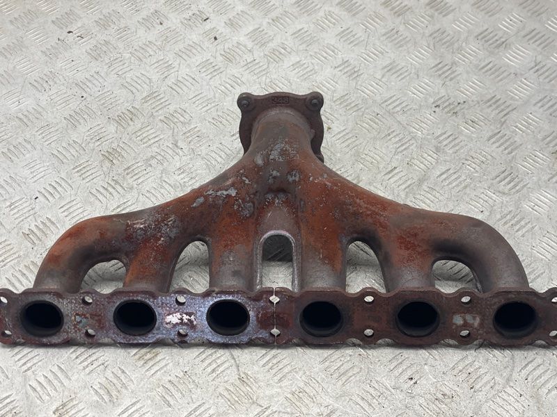 Колектор випускний 30777853 Volvo XC60