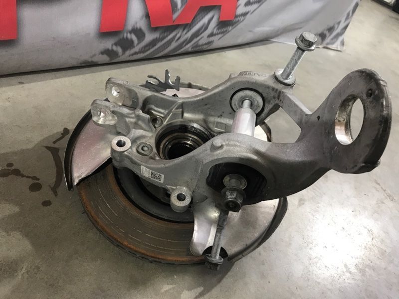 Поворотный кулак / Цапфа с подшипником 8K0505432AR Audi A6