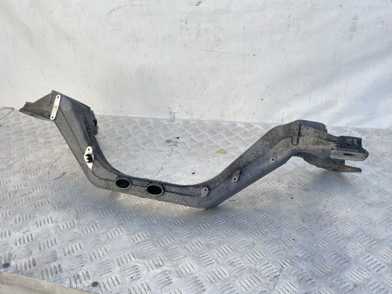 Кронштейн опори двигуна 7L8199207A Audi Q7