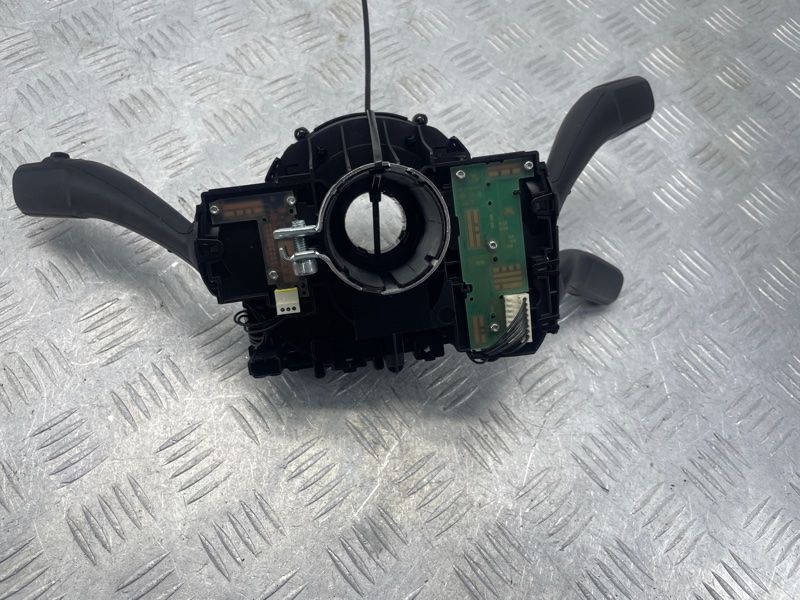 Блок подрулевых переключателей 7P6953502 Volkswagen Touareg