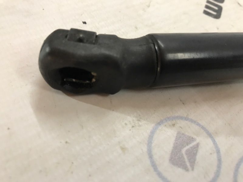 Газовий упор капота 4L0823359 Audi Q7