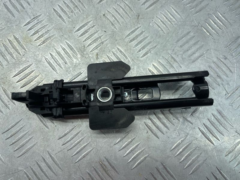 Кронштейн, кріплення рамка, тримач 8T8857833 Audi A6