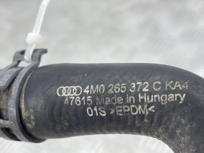 Шланг системы охлаждения 4M0265372C Audi Q7