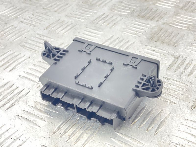 Блок керування кришкою багажника K2GT14B673AM Ford Edge