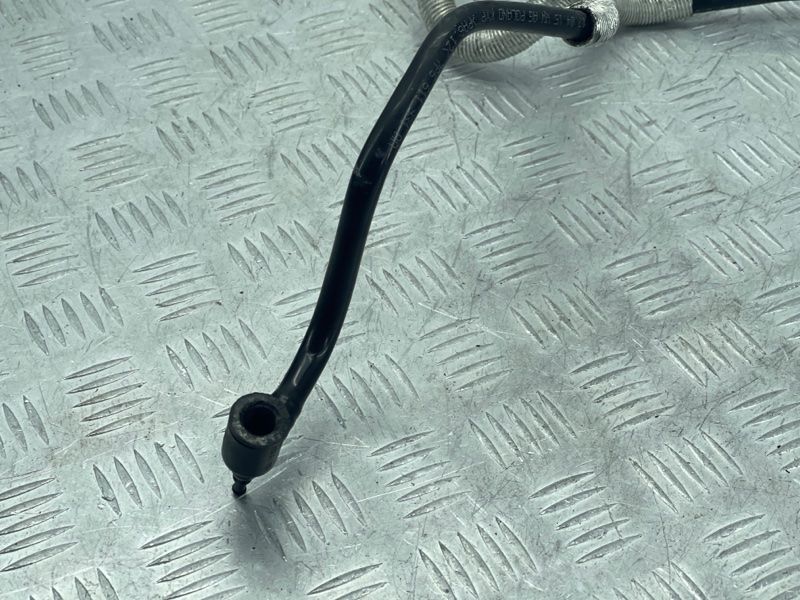 Трубка вакуумная 7P6611931AA Volkswagen Touareg