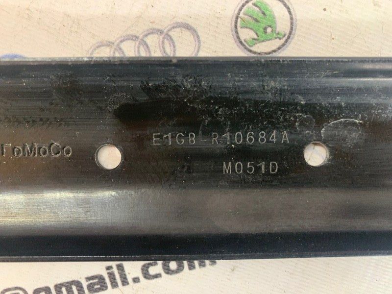 Кронштейн, крепление рамка, держатель E1GBR10684A Ford Edge