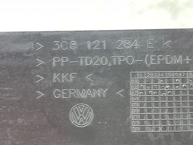 Воздуховод радиатора 3C8121284E Volkswagen CC