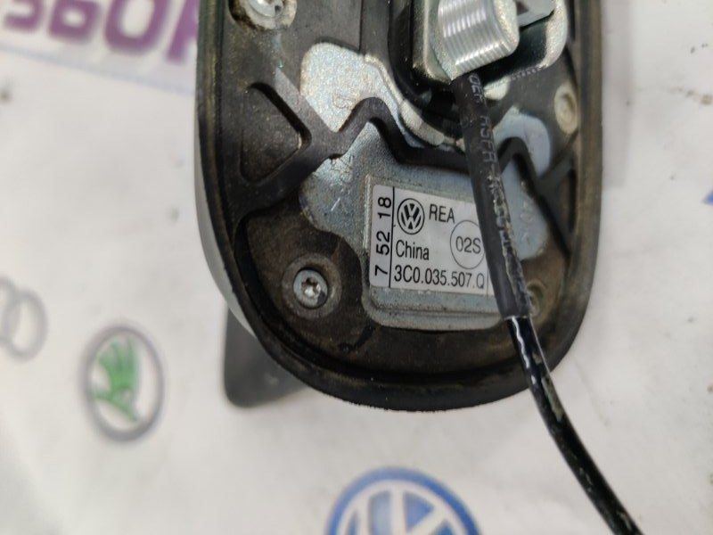 Aнтена плавник 3C0035507Q Volkswagen CC