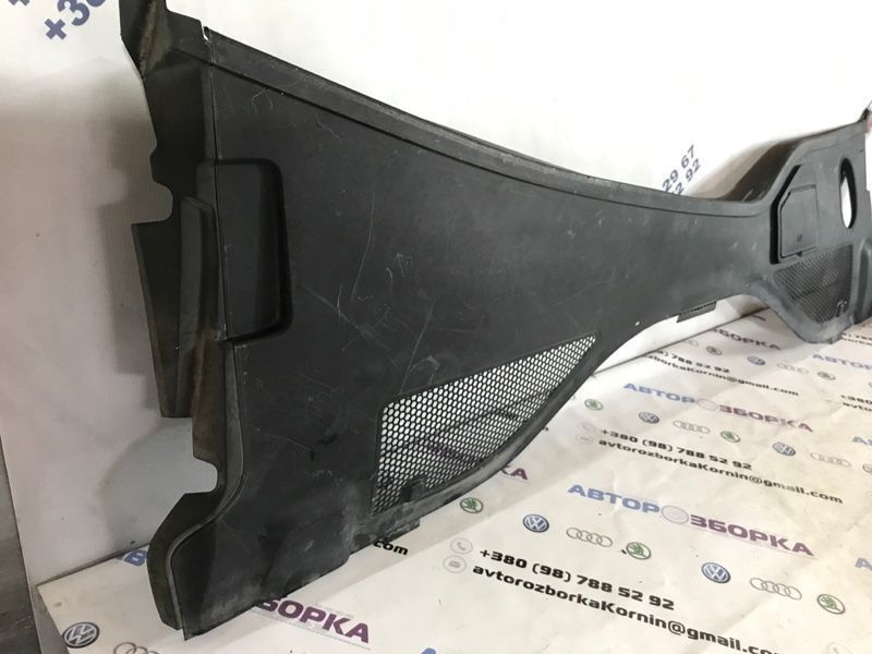 Жабо / Водоотводящий щиток 4G8819447 Audi A6