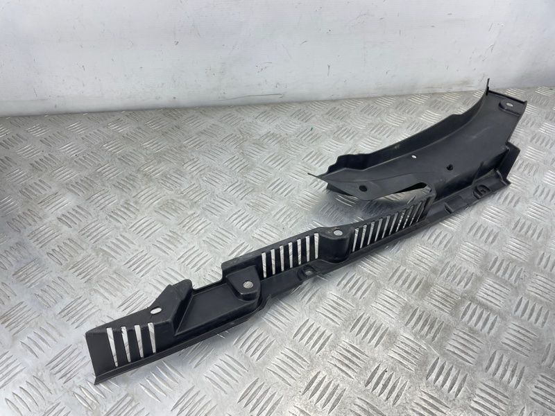Накладка крыла 32216109 Volvo XC60