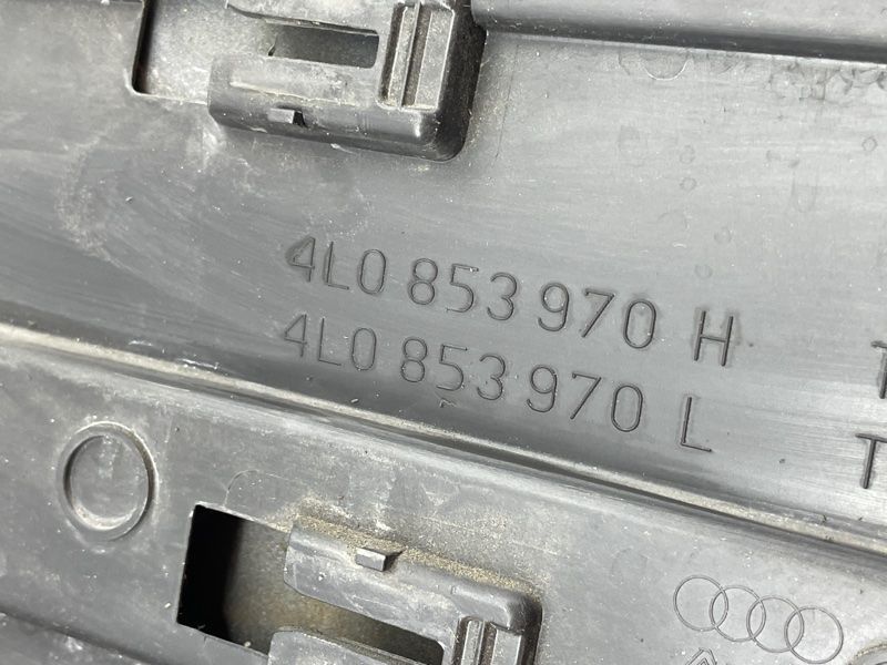 Накладка дверей 4L0853970Q Audi Q7