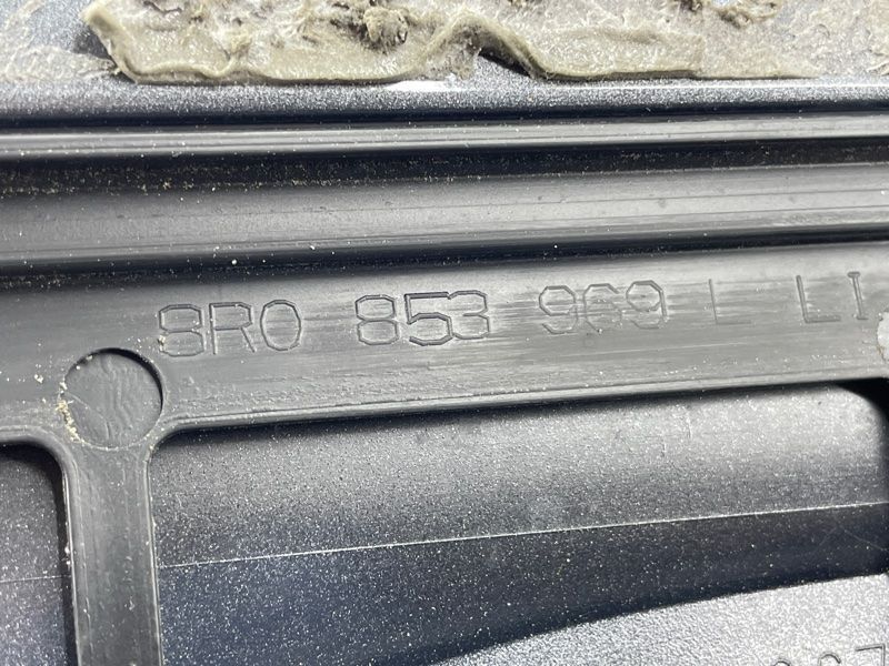 Накладка дверей 8R0853969L Audi Q5