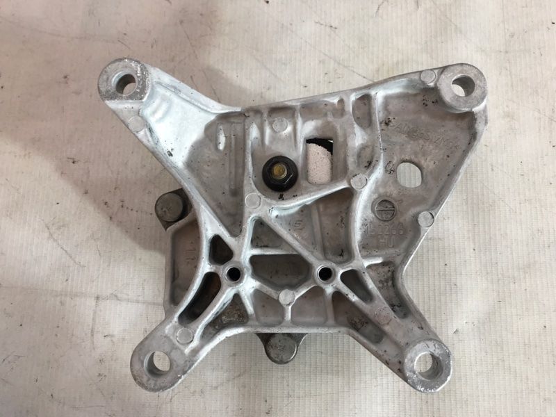 Опора / Подушка КП 8W0399156AT Audi Q7