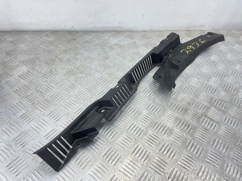 Накладка крыла 32216109 Volvo XC60