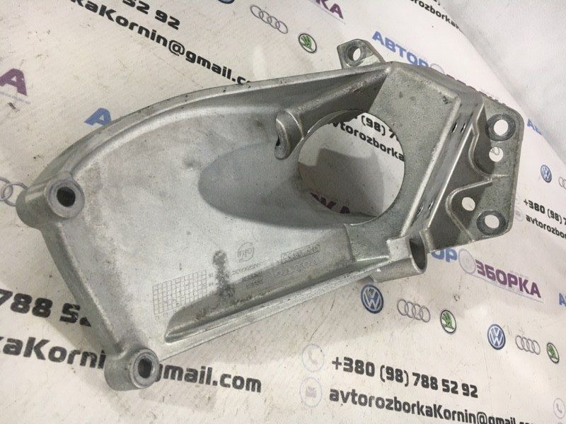 Опора / Кронштейн двигателя 31370633 Volvo XC60