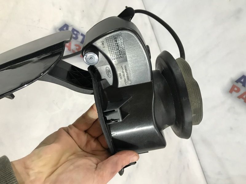 Корпус лючка кришки паливного бака в зборі DG93F27936 Ford Fusion
