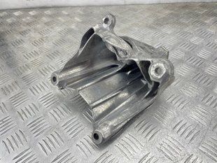 Опора / кронштейн двигуна 4M0199307CB Audi A4