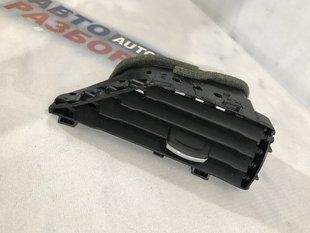 Дефлектор воздуховода DS73F018B08B Ford Fusion