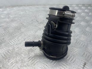 Патрубок DS739R504BB Ford Fusion
